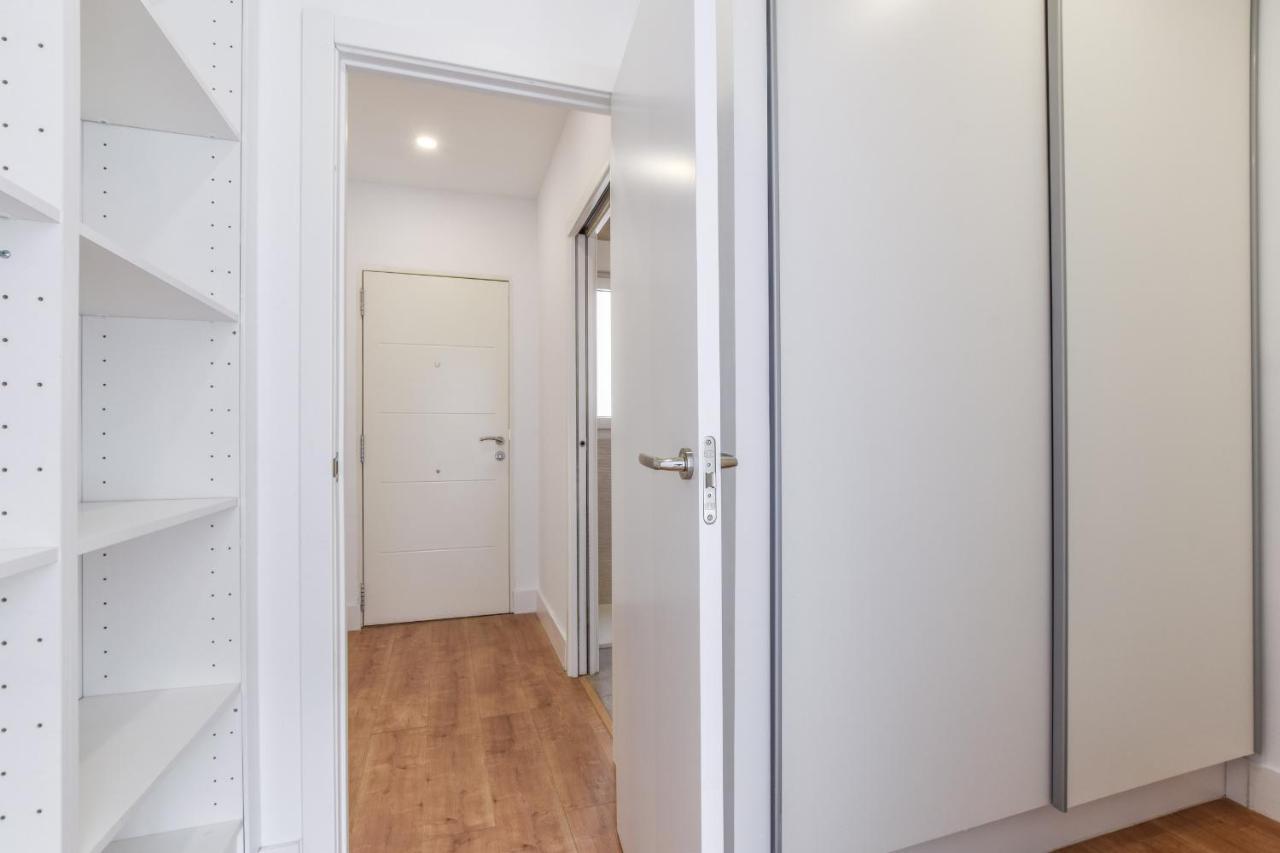 Apartamentos Reformados En Metro Pacifico Alquiler Temporal Madrid Esterno foto
