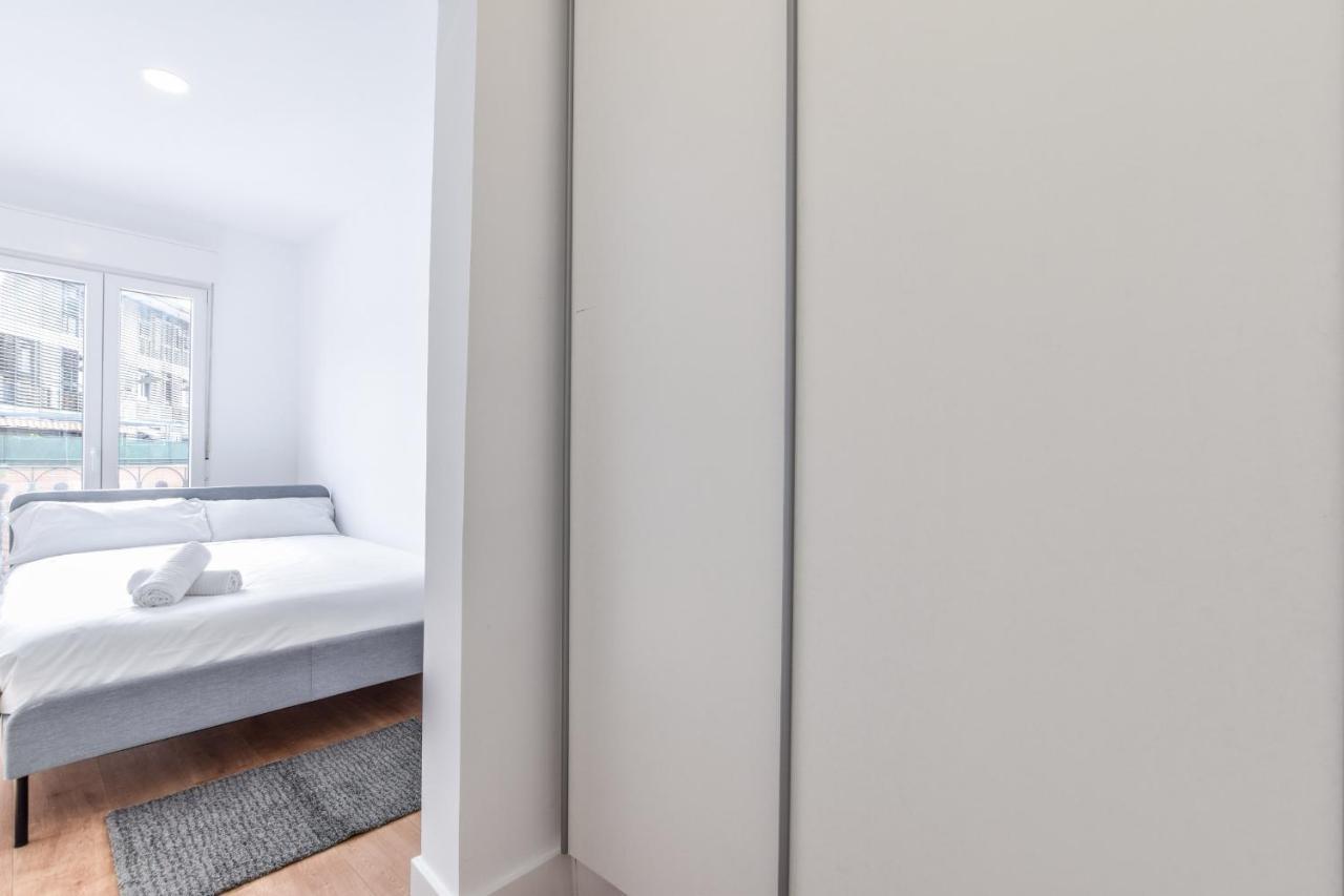 Apartamentos Reformados En Metro Pacifico Alquiler Temporal Madrid Esterno foto