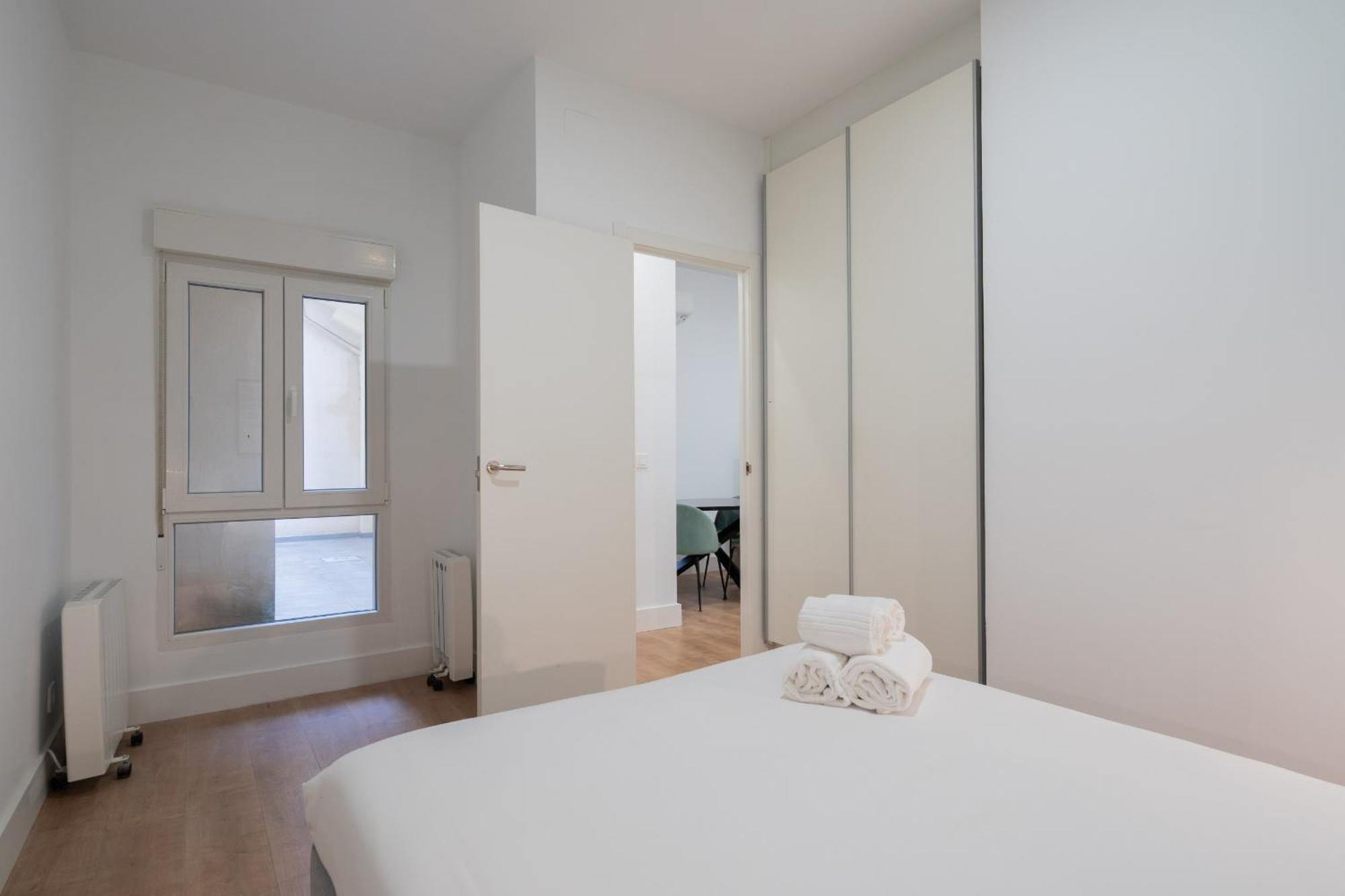 Apartamentos Reformados En Metro Pacifico Alquiler Temporal Madrid Esterno foto