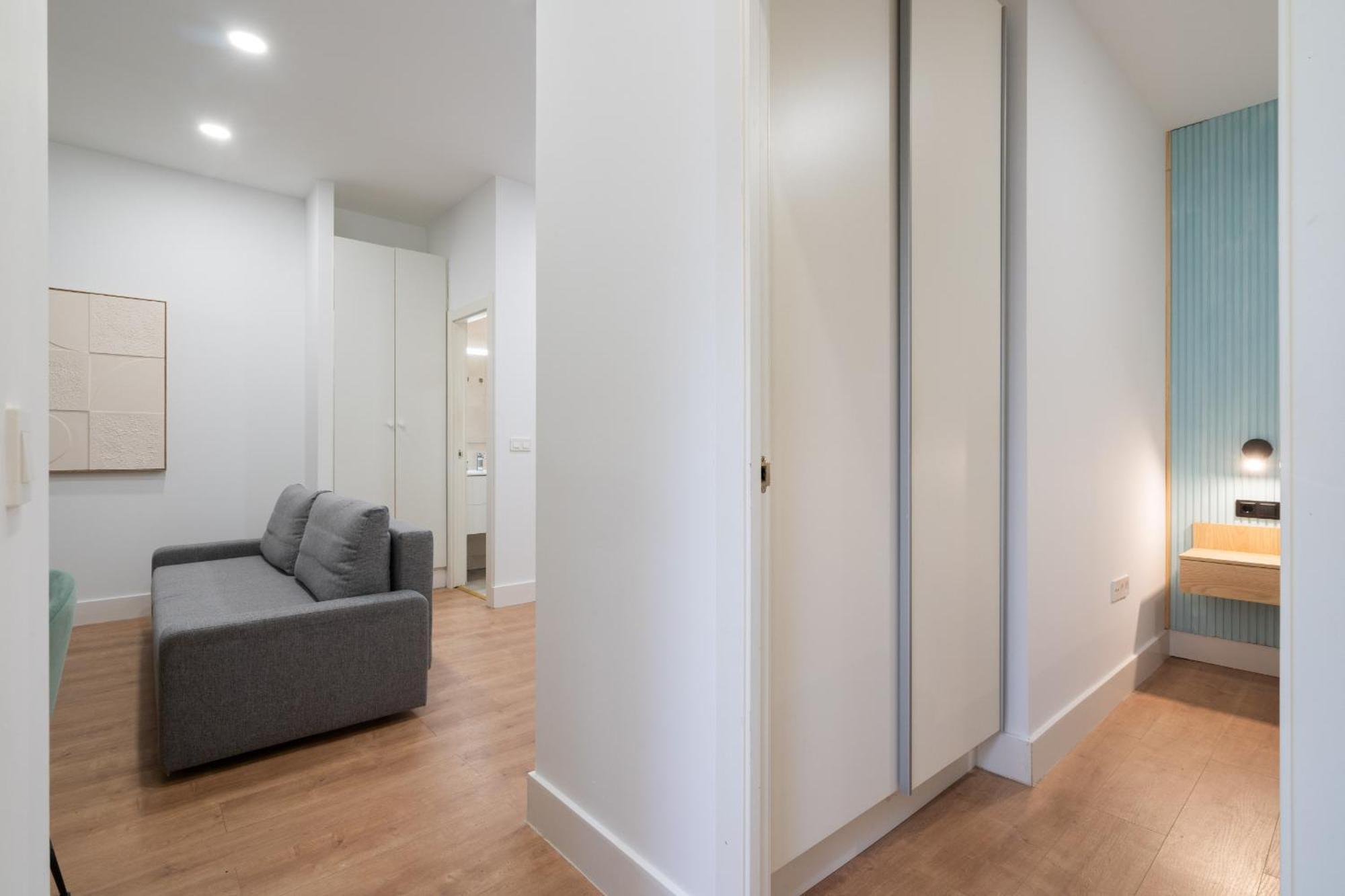 Apartamentos Reformados En Metro Pacifico Alquiler Temporal Madrid Esterno foto